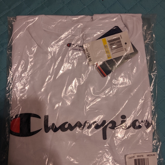 Boys champion logo Tee - Picture 3 of 3